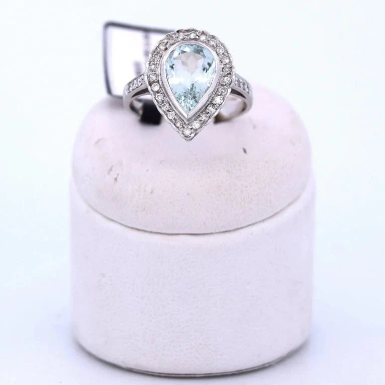 Ring in white gold with aquamarina and diamond - Image 8