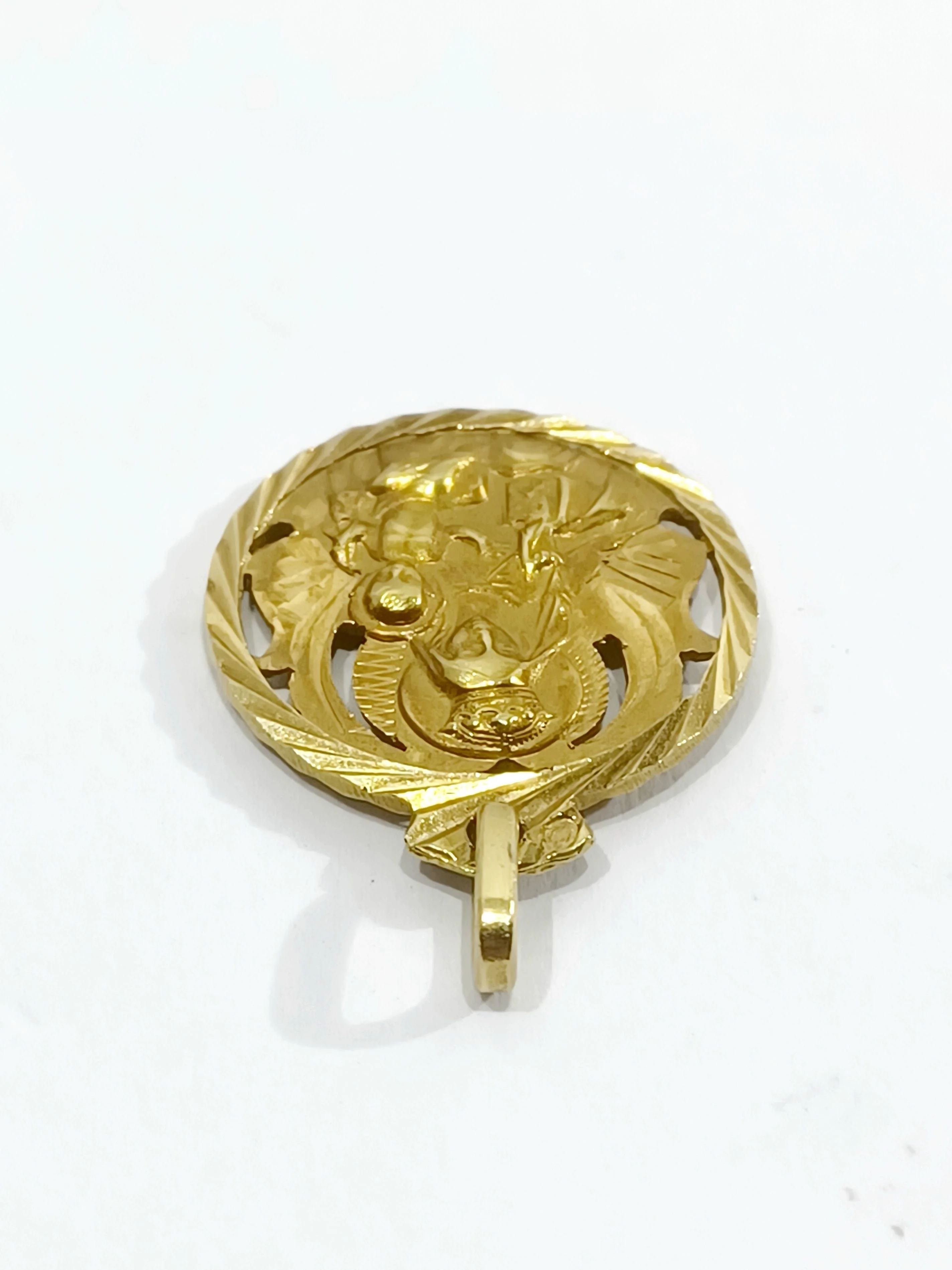 Gold Scapular Medal - Image 4