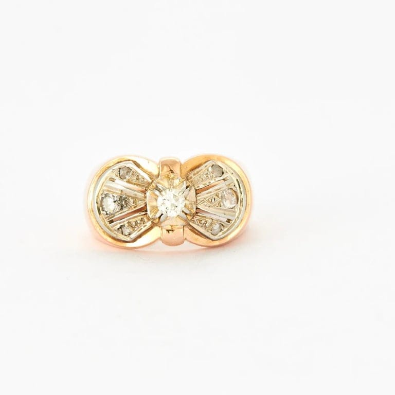 Yellow gold diamond knot ring - Image 3