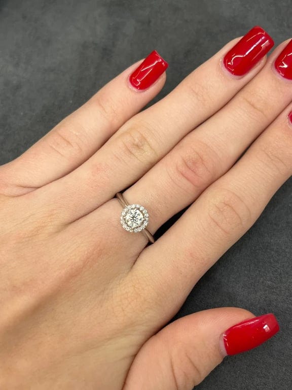 Solitaire ring in white gold and diamonds 0.59 ct - Image 2