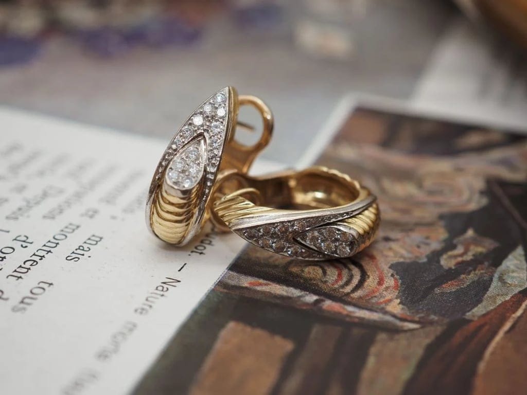 Retro gold diamond earring - Image 3