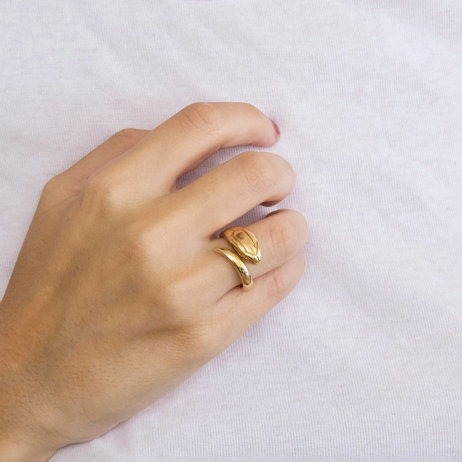 Yellow gold cobra ring - Image 6