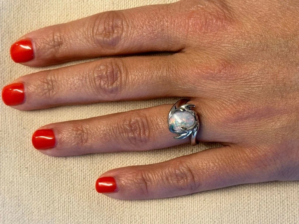 White gold and opal ring - Image 2