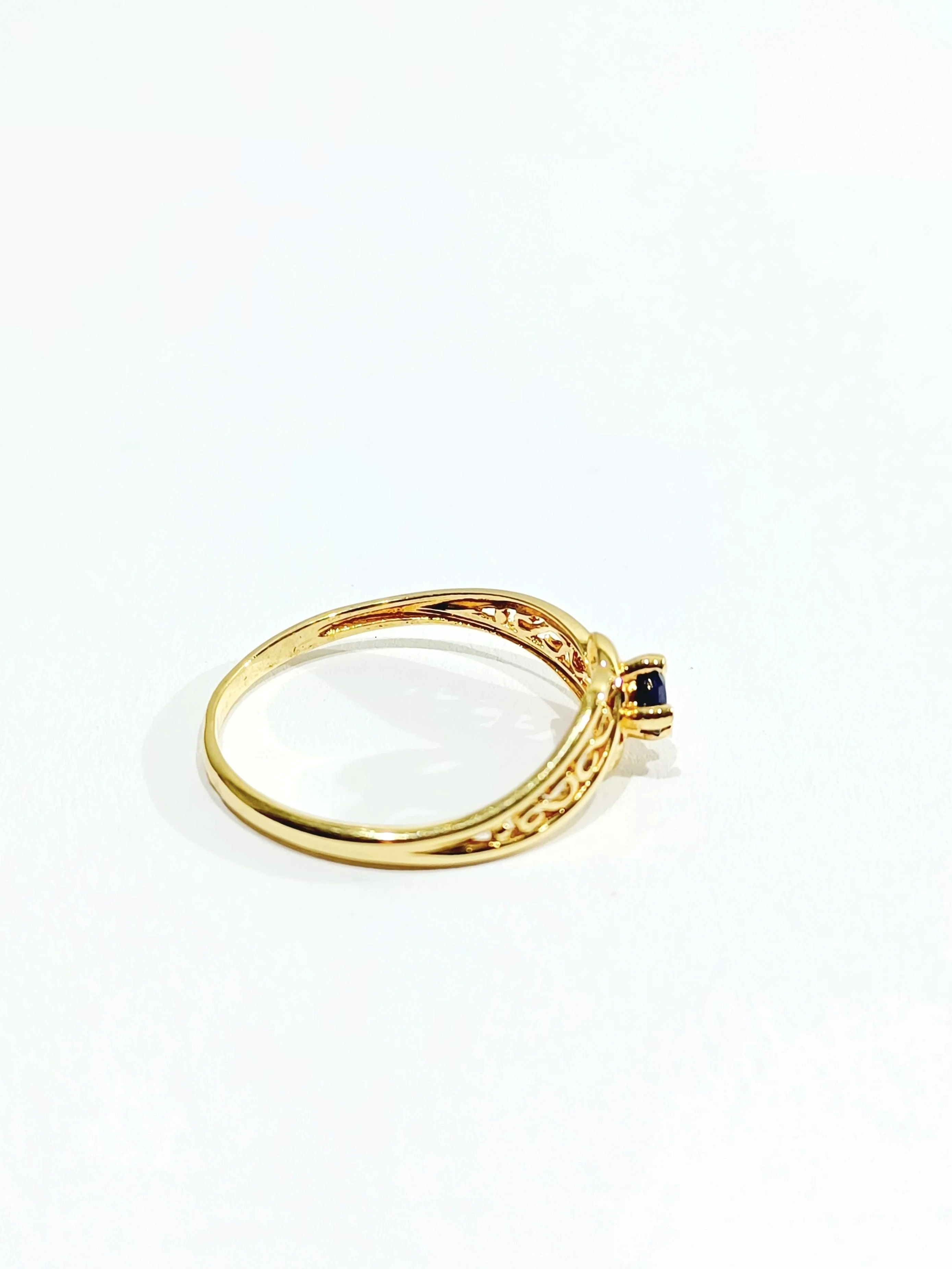 Yellow Gold Sapphire Ring - Image 10