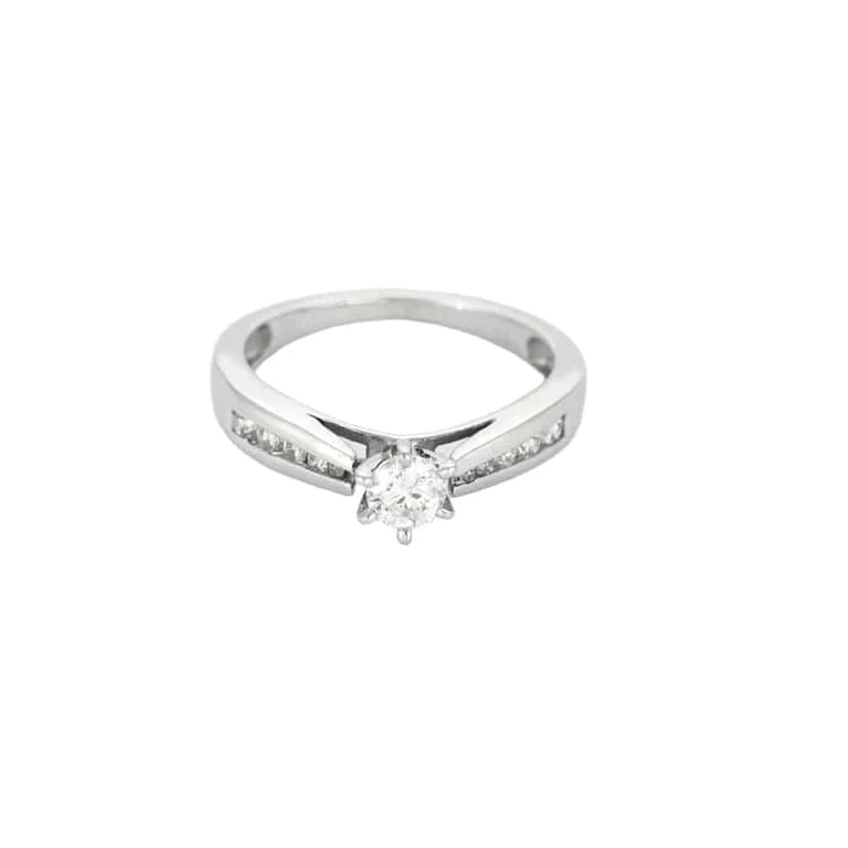 Ring Solitaire white gold diamonds