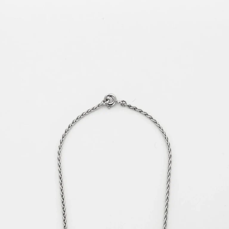 White gold heart-cut diamond necklace - Image 3
