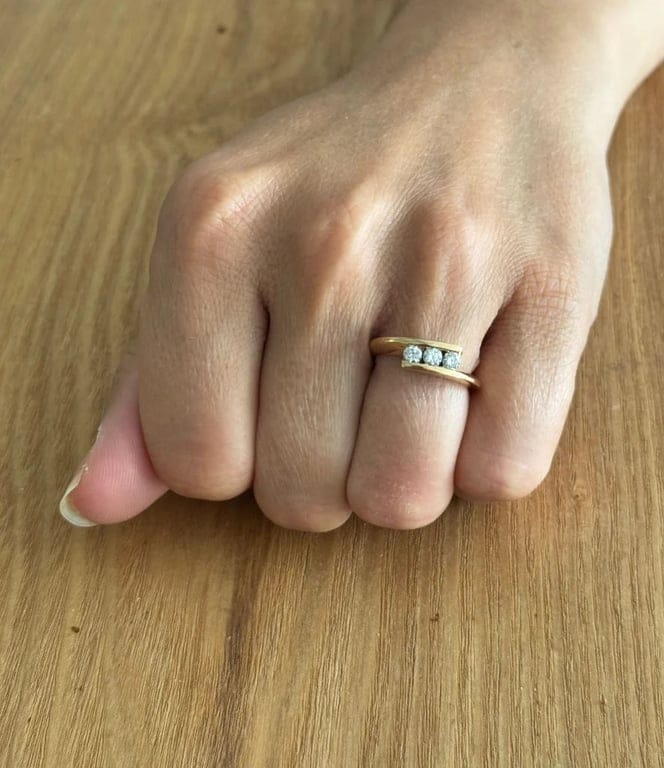 Wedding band gold and diamonds - Image 2