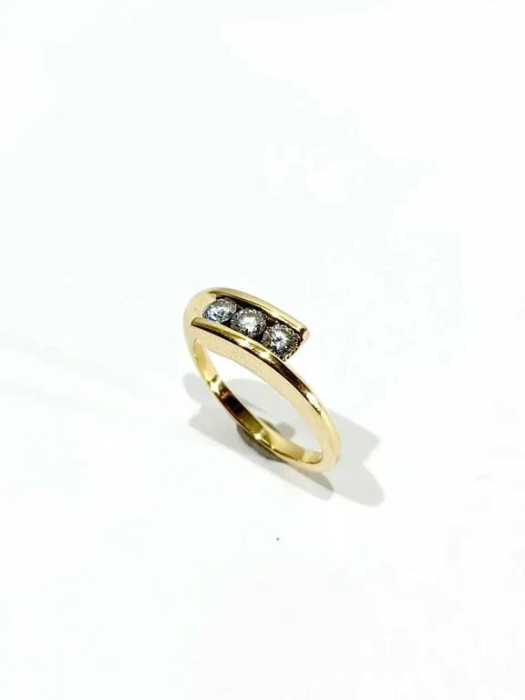 Wedding band gold and diamonds - Image 3