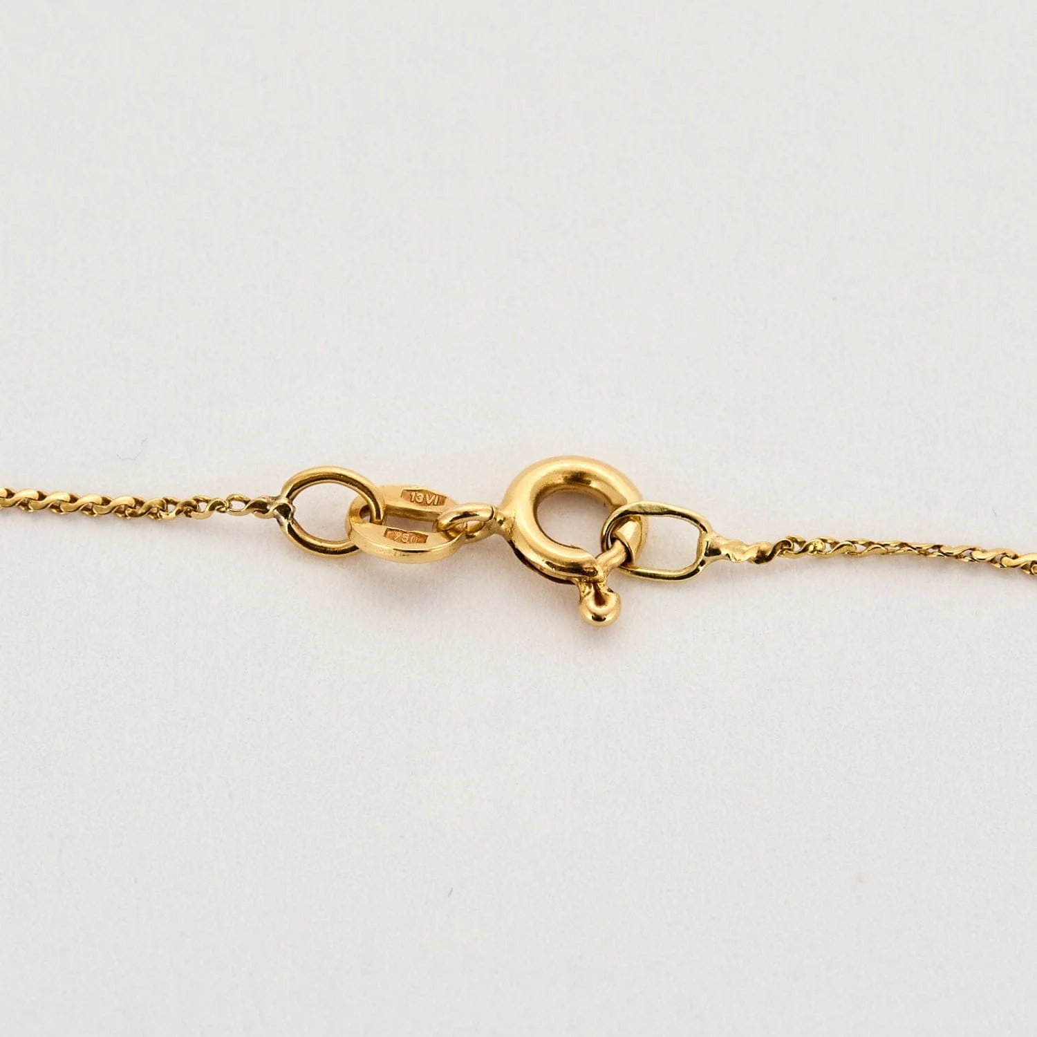 Yellow gold and sapphire heart necklace - Image 4