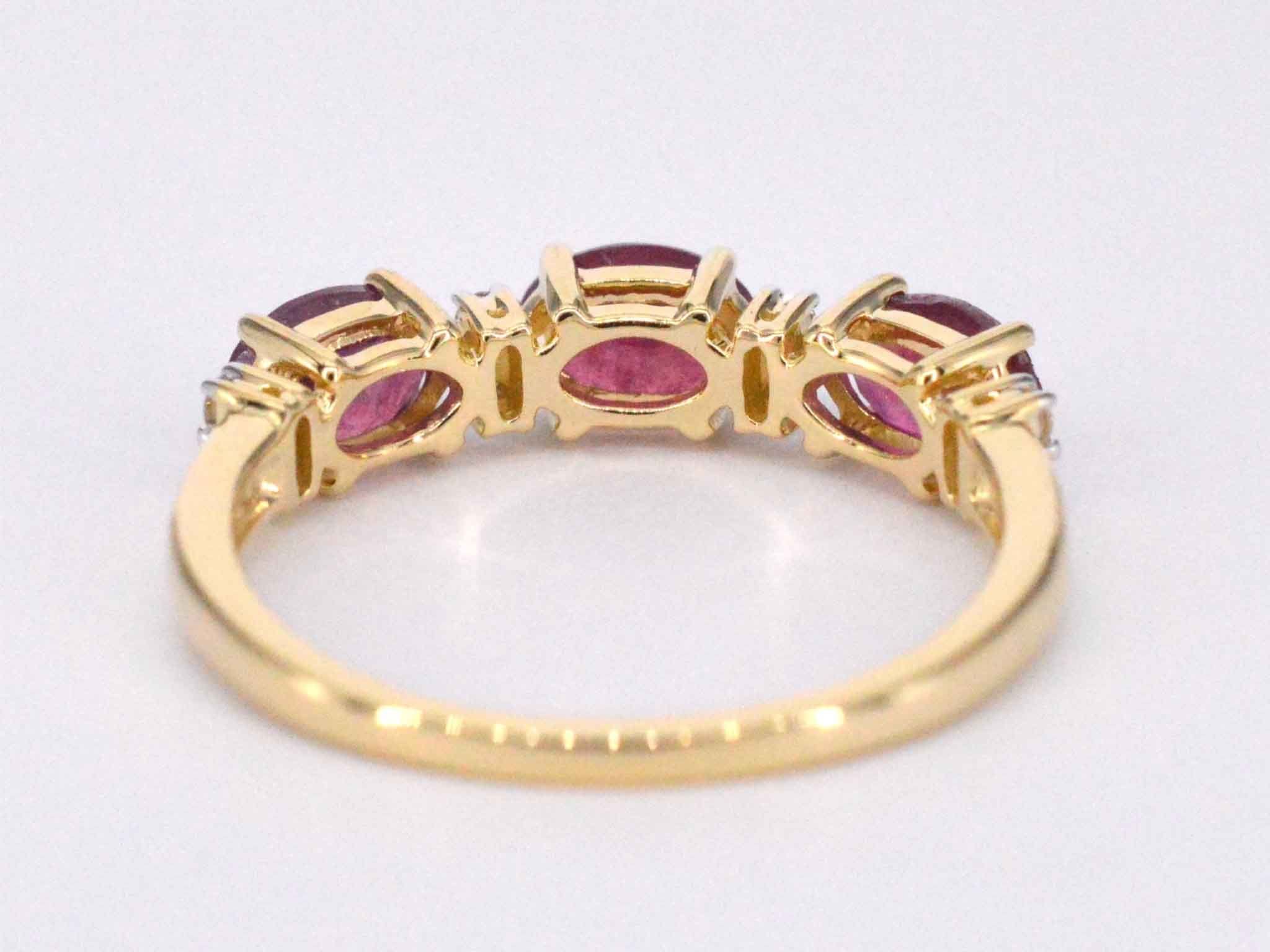 Gold ring with diamonds and ruby - Image 6