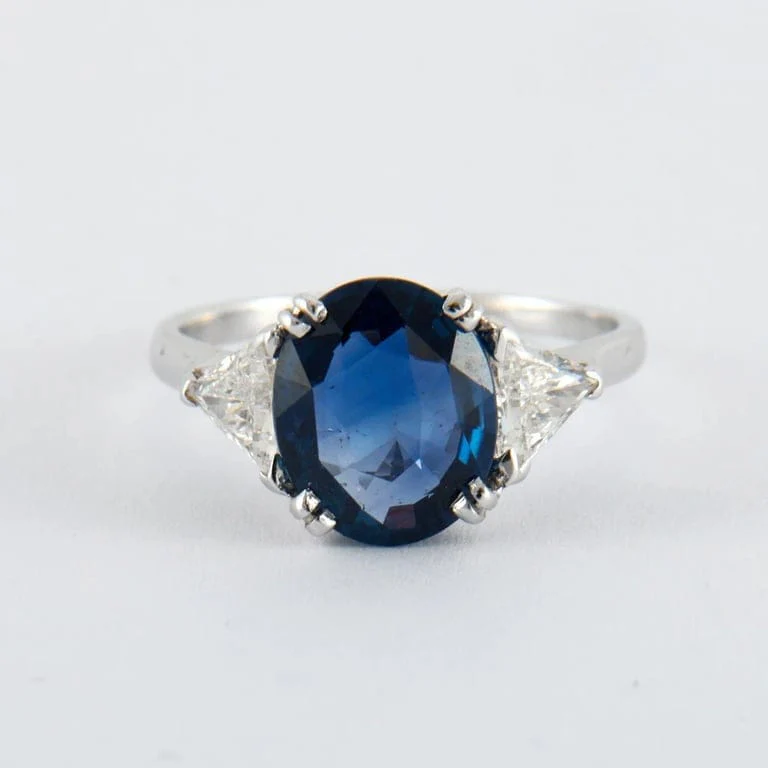 2.64ct Sapphire and Diamond Ring - Image 4