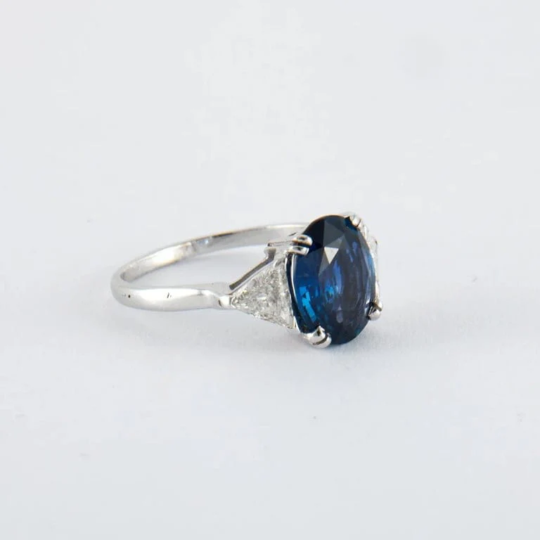 2.64ct Sapphire and Diamond Ring - Image 5