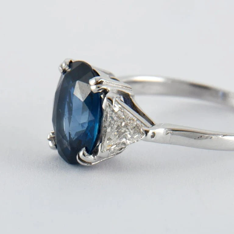 2.64ct Sapphire and Diamond Ring - Image 6