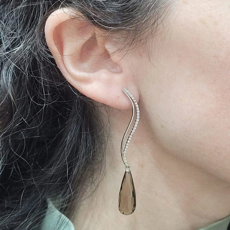 Detachable earrings in 18k white gold and smoky quartz  - Image 2