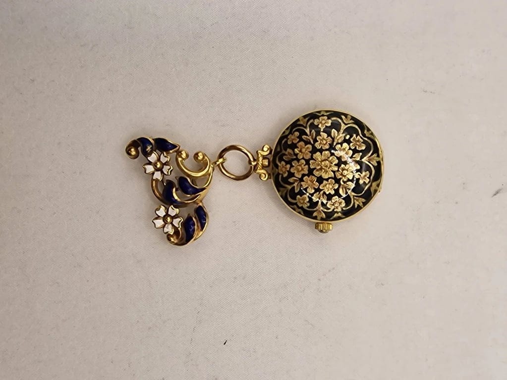 Baume & Mercier - 18k yellow gold enamel watch brooch - Image 4