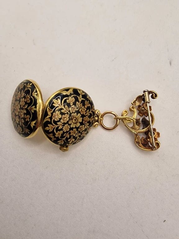 Baume & Mercier - 18k yellow gold enamel watch brooch - Image 5