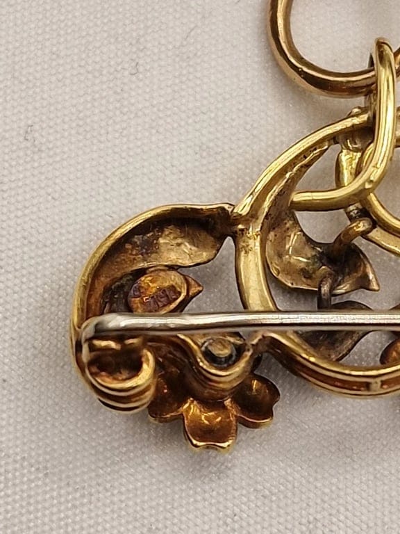 Baume & Mercier - 18k yellow gold enamel watch brooch - Image 8