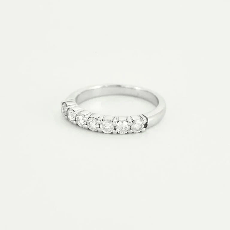 White gold diamond wedding ring - Image 3