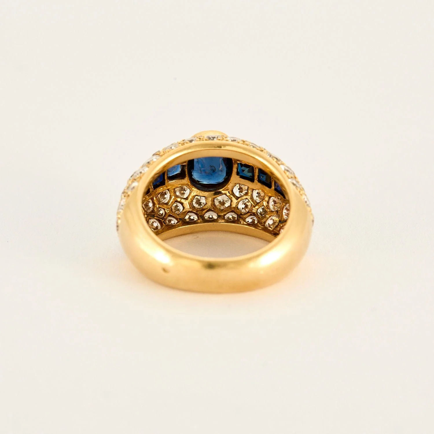 Yellow gold ring with sapphire diamond paving - Image 5