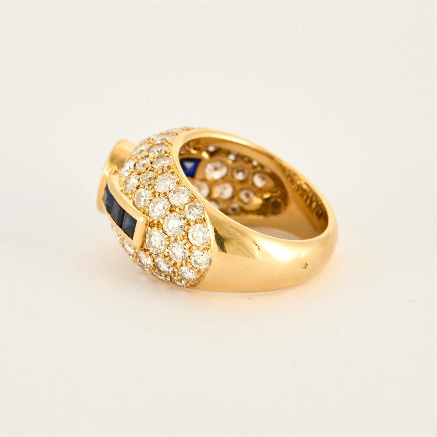 Yellow gold ring with sapphire diamond paving - Image 6