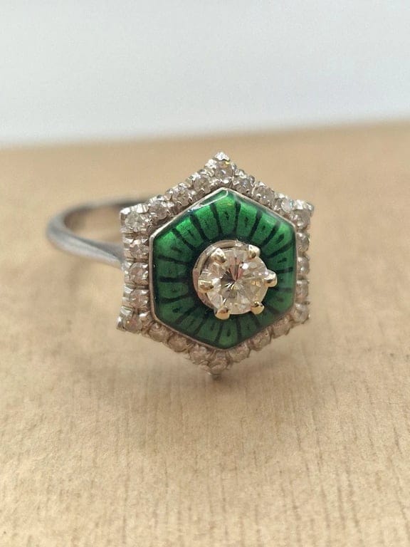 Solitaire ring in white gold and enamel, adorned with a diamond.  - Image 5