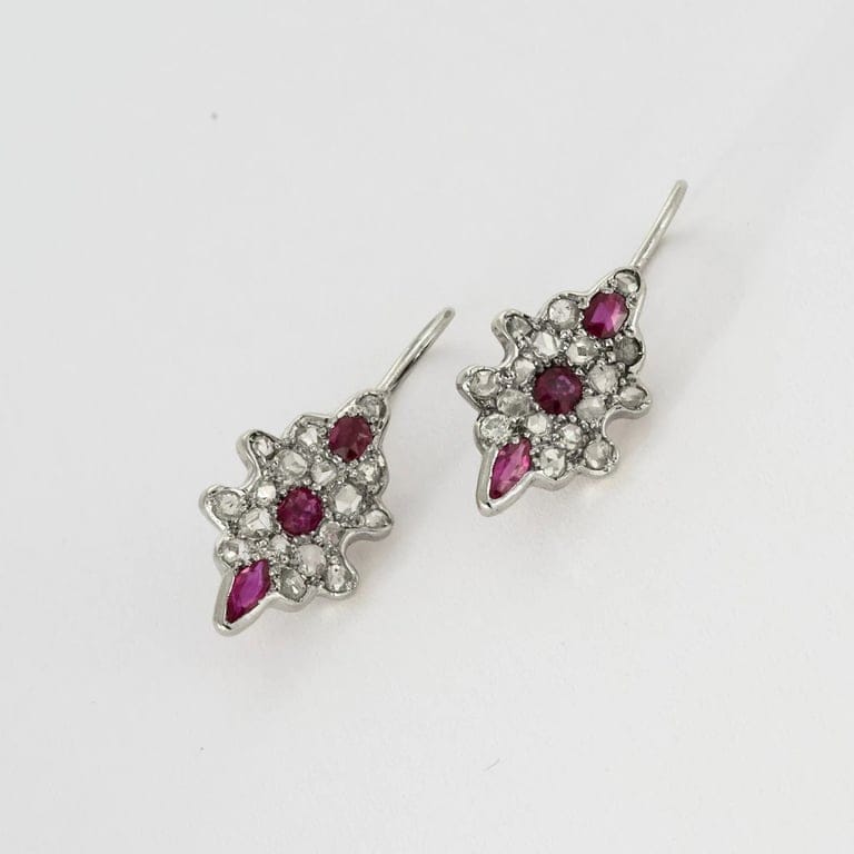 White gold diamond and ruby earrings - Image 2