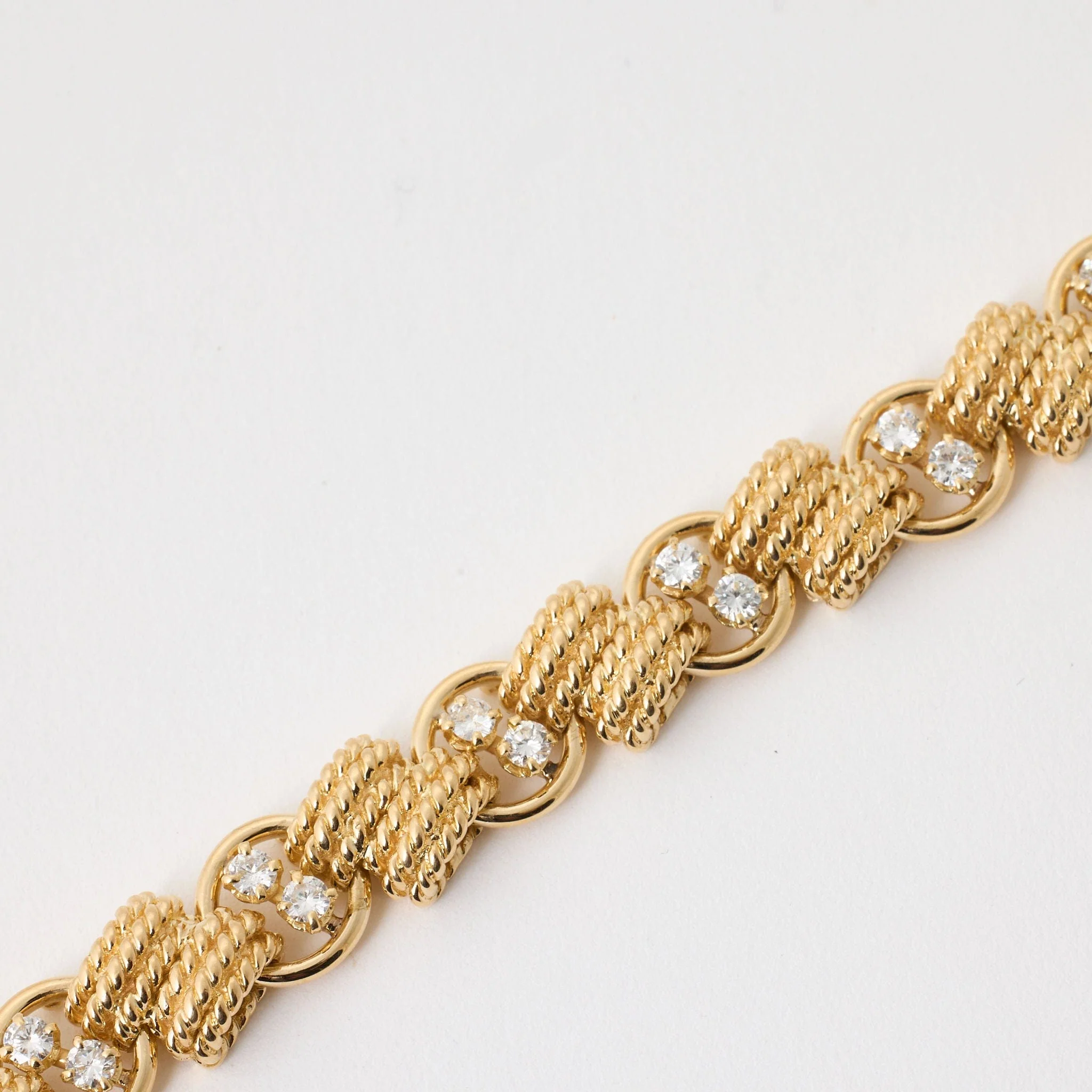 Van Cleef and Arpels - Vintage Yellow Gold & Diamond Bracelet - Image 4