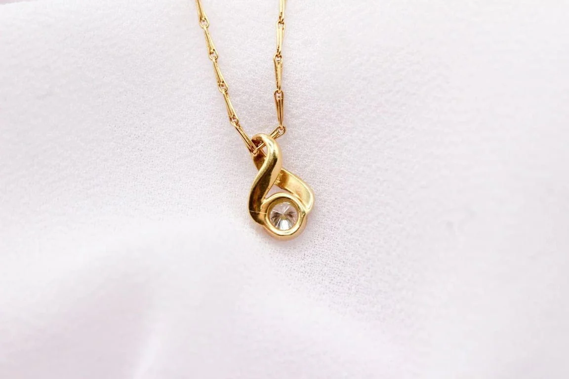 Yellow gold diamond hoop pendant  - Image 3