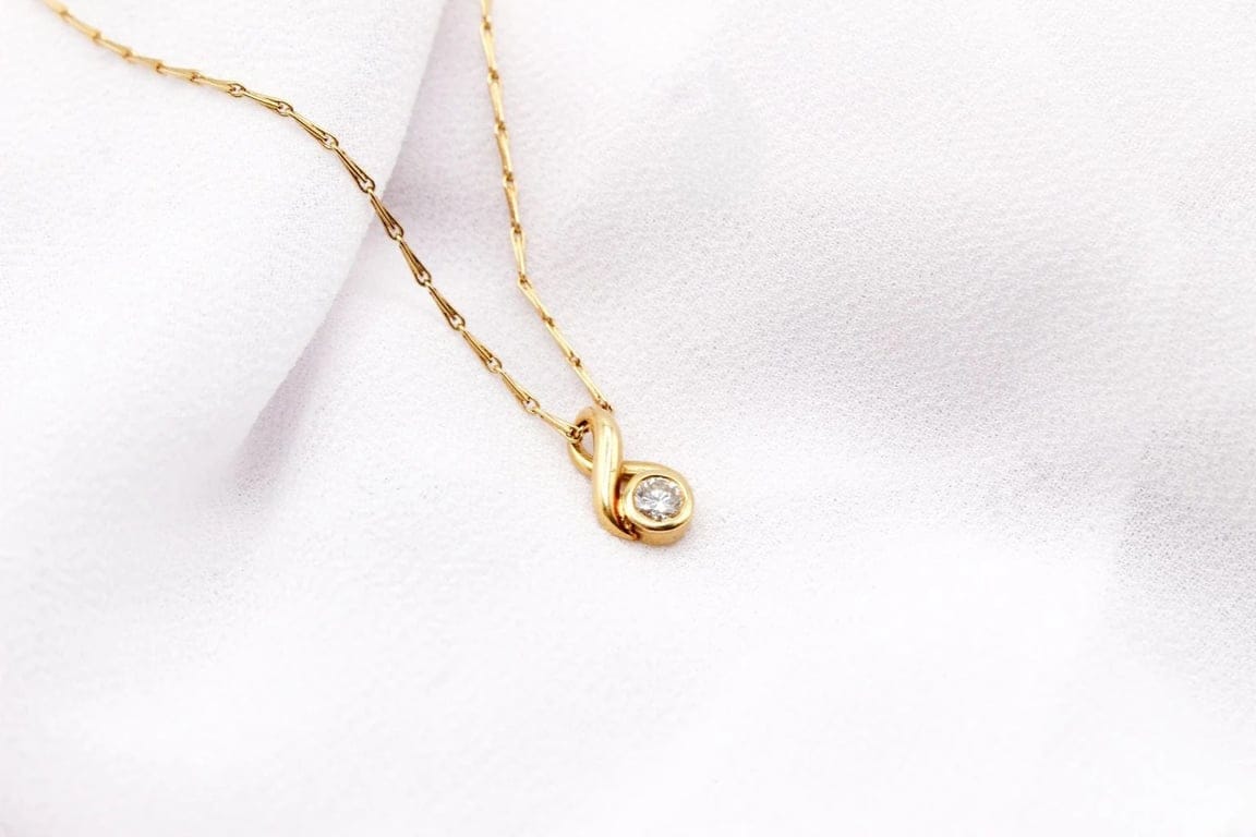 Yellow gold diamond hoop pendant  - Image 6