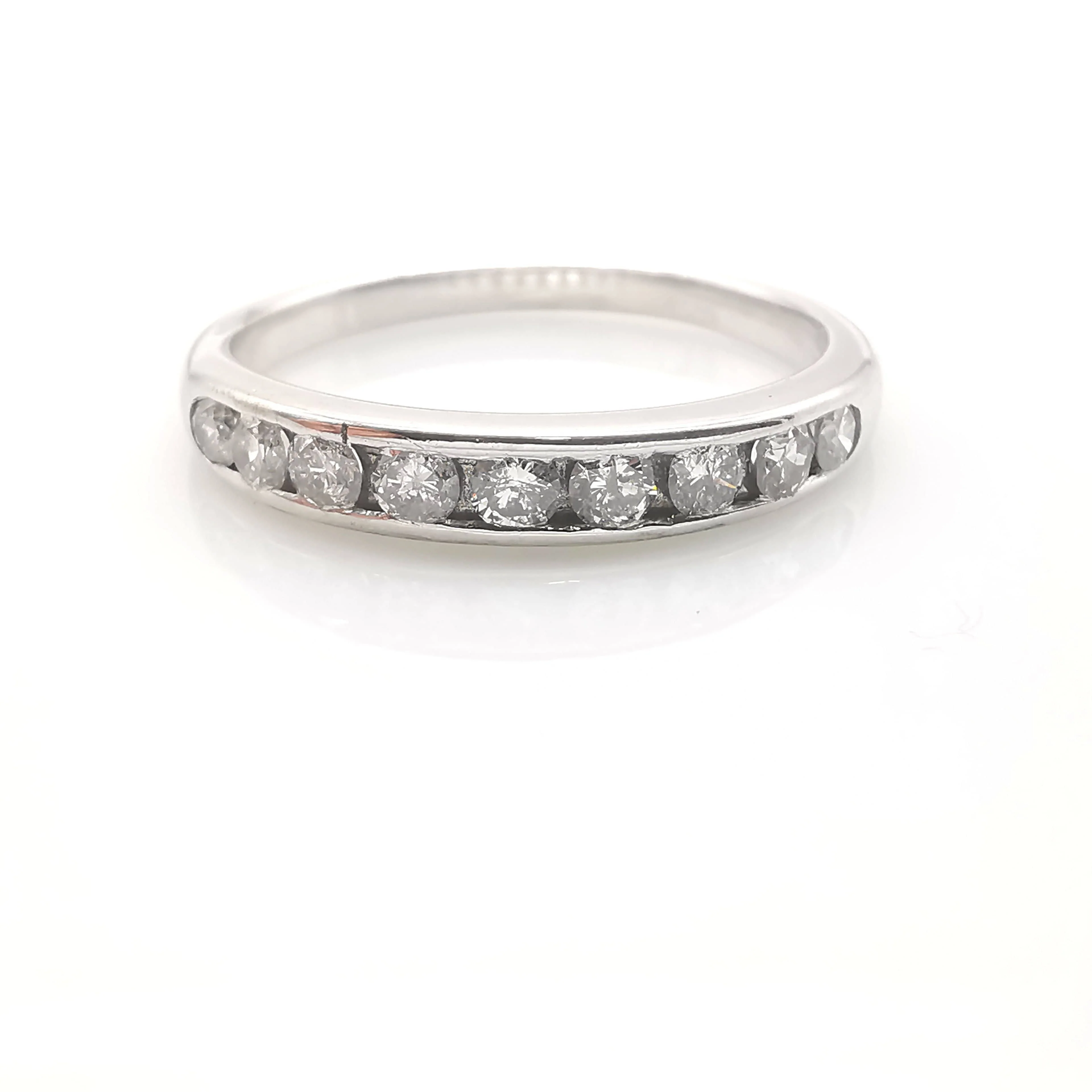 Gold and diamond wedding ring