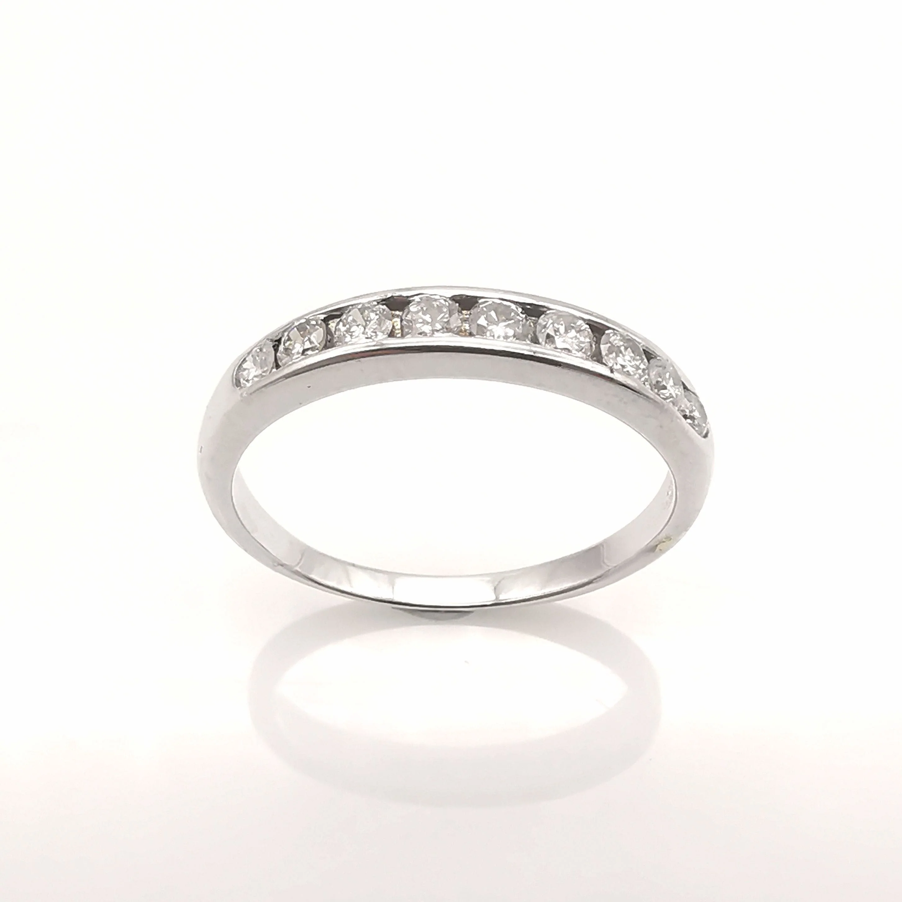 Gold and diamond wedding ring - Image 2
