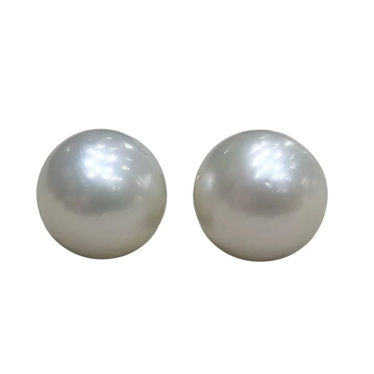 Australian pearl earrings in 18k gold 