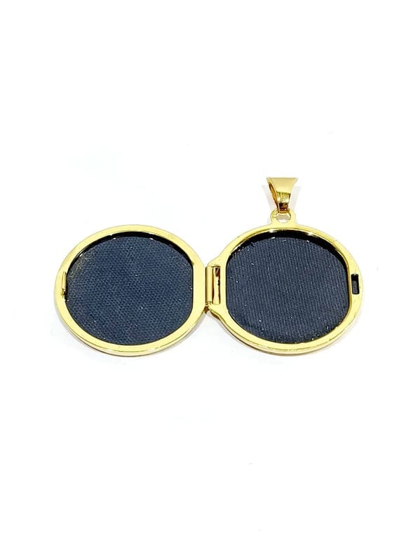 Gold photo pendant - Image 10