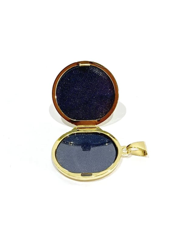 Gold photo pendant - Image 12