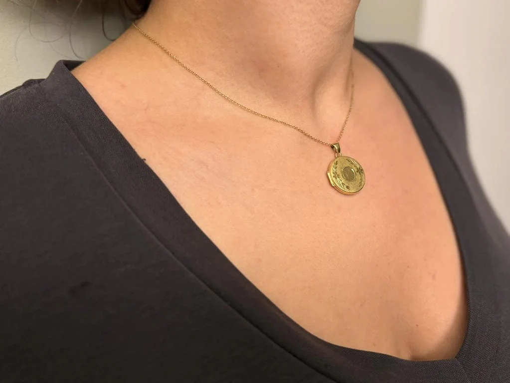 Gold photo pendant - Image 3