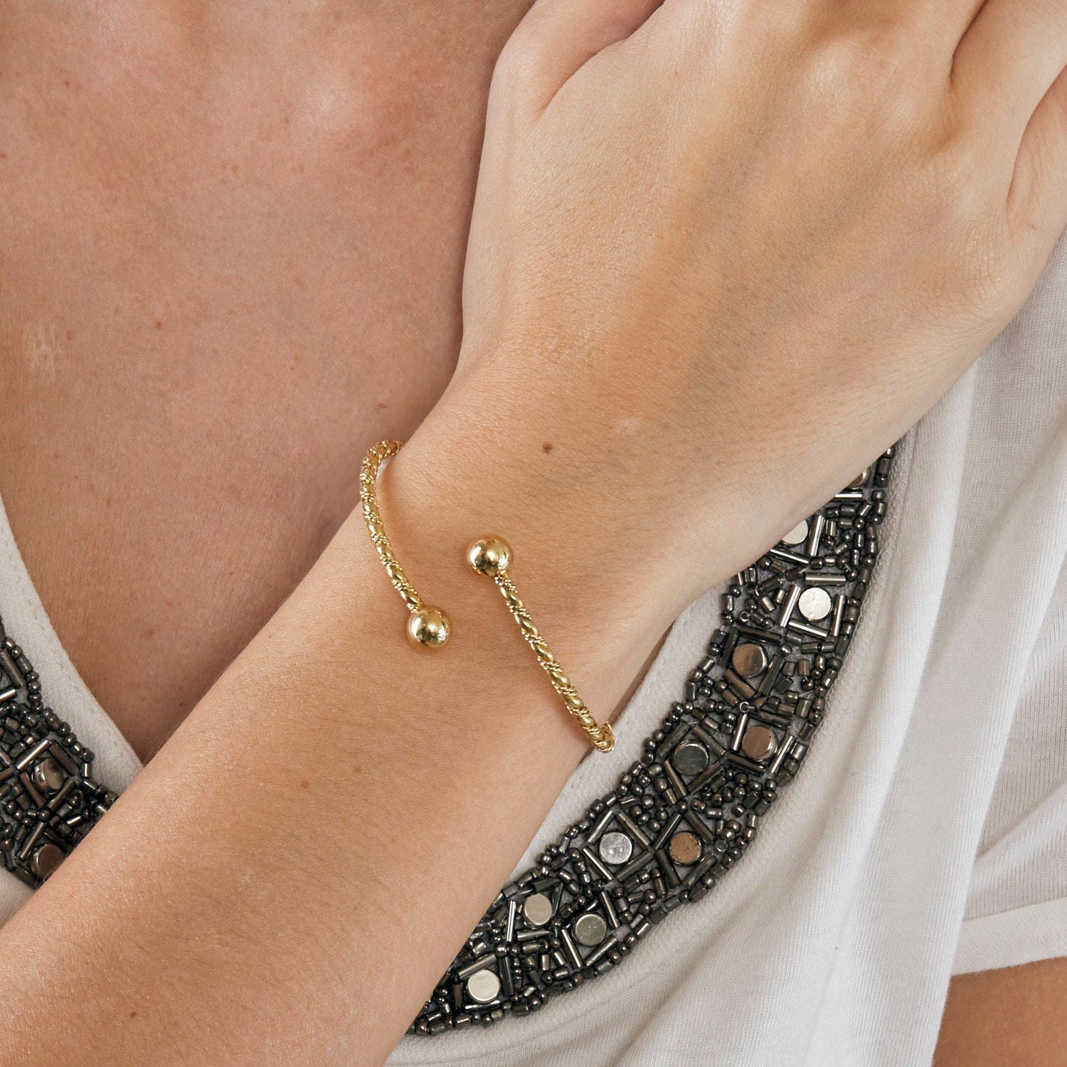 Yellow gold bangle - Image 6