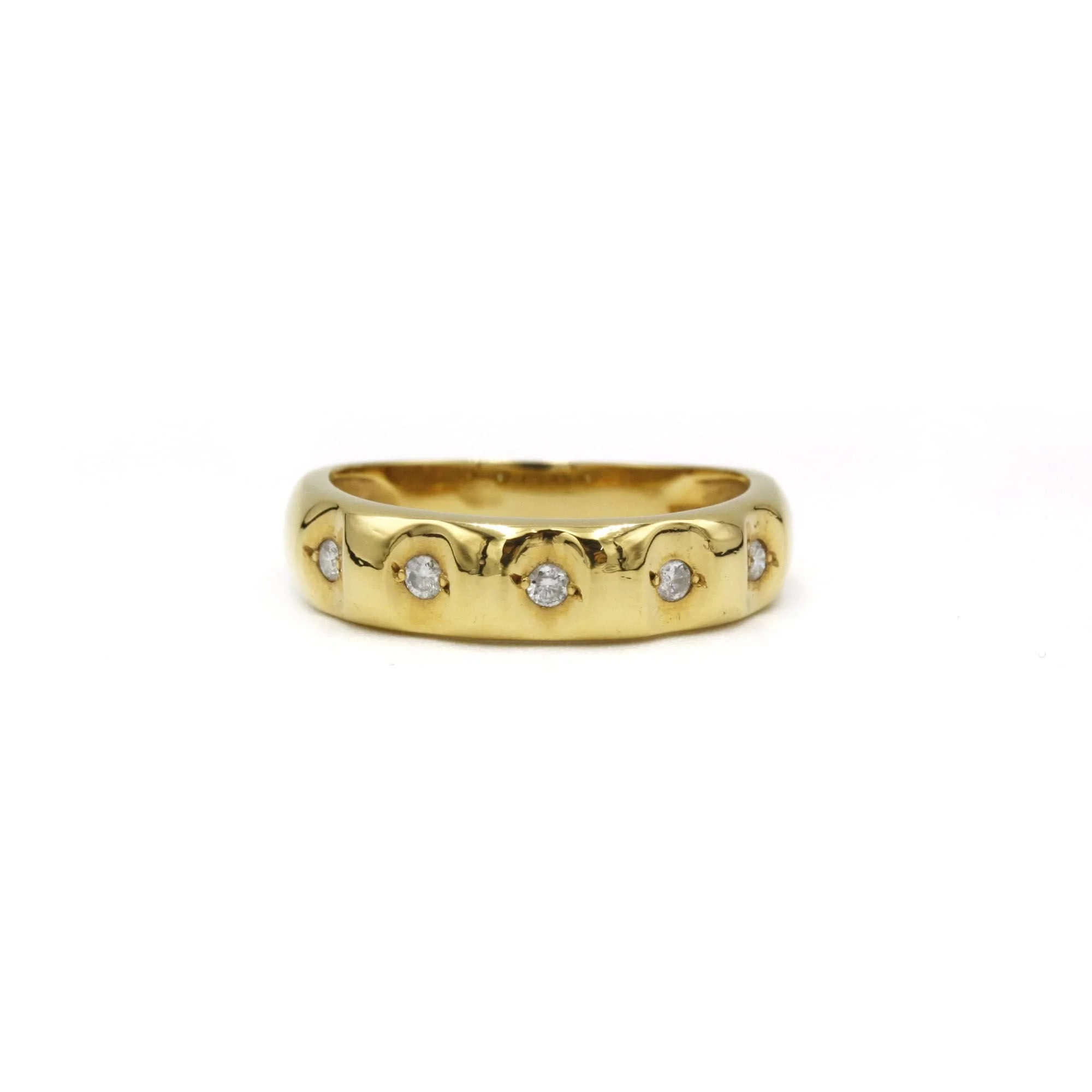 Yellow gold diamond ring