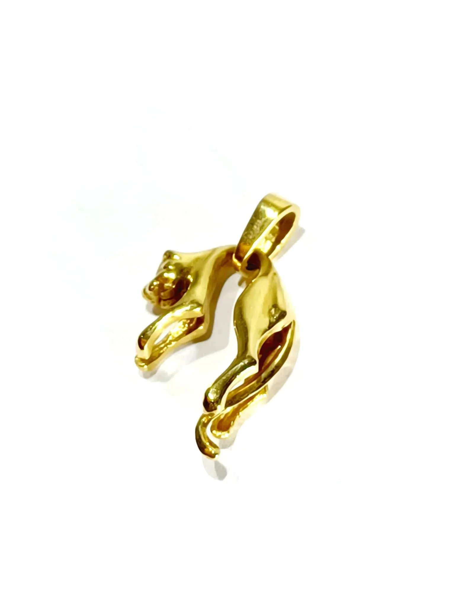 Yellow gold cheetah pendant - Image 4