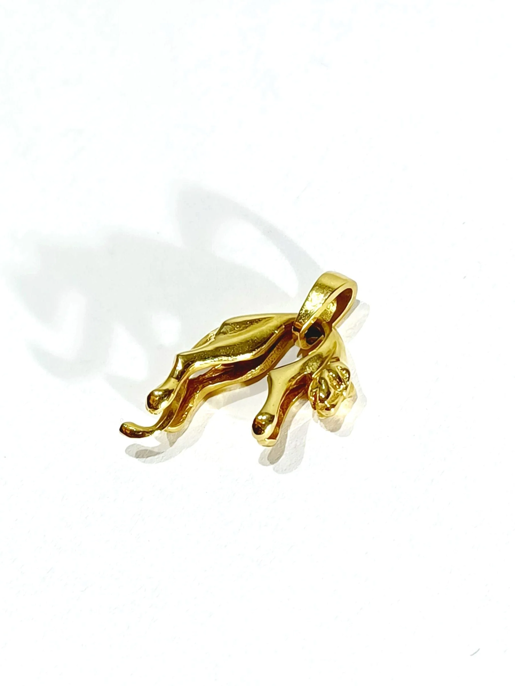Yellow gold cheetah pendant - Image 5
