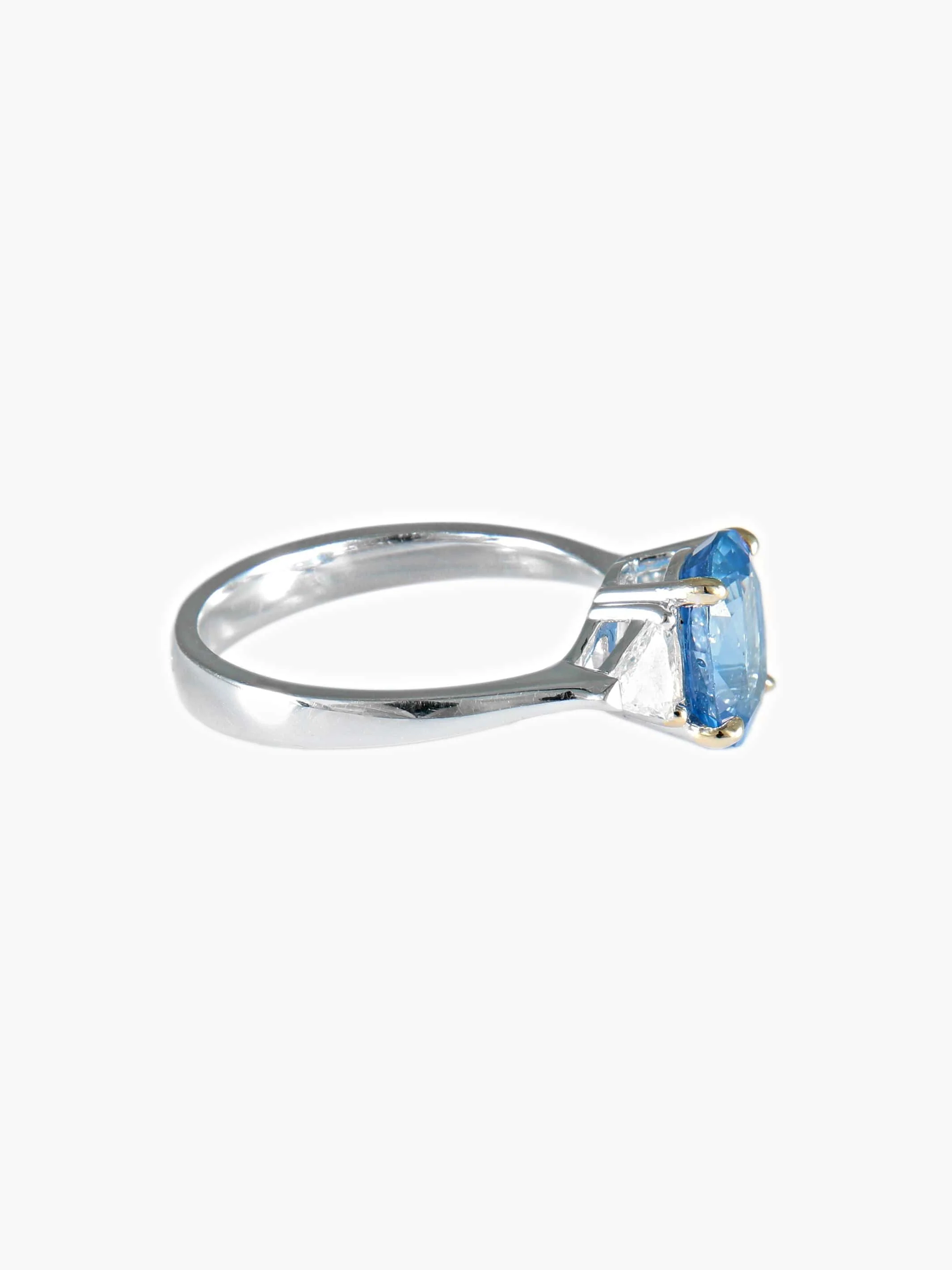 Sapphire and Diamond Ring - Image 4