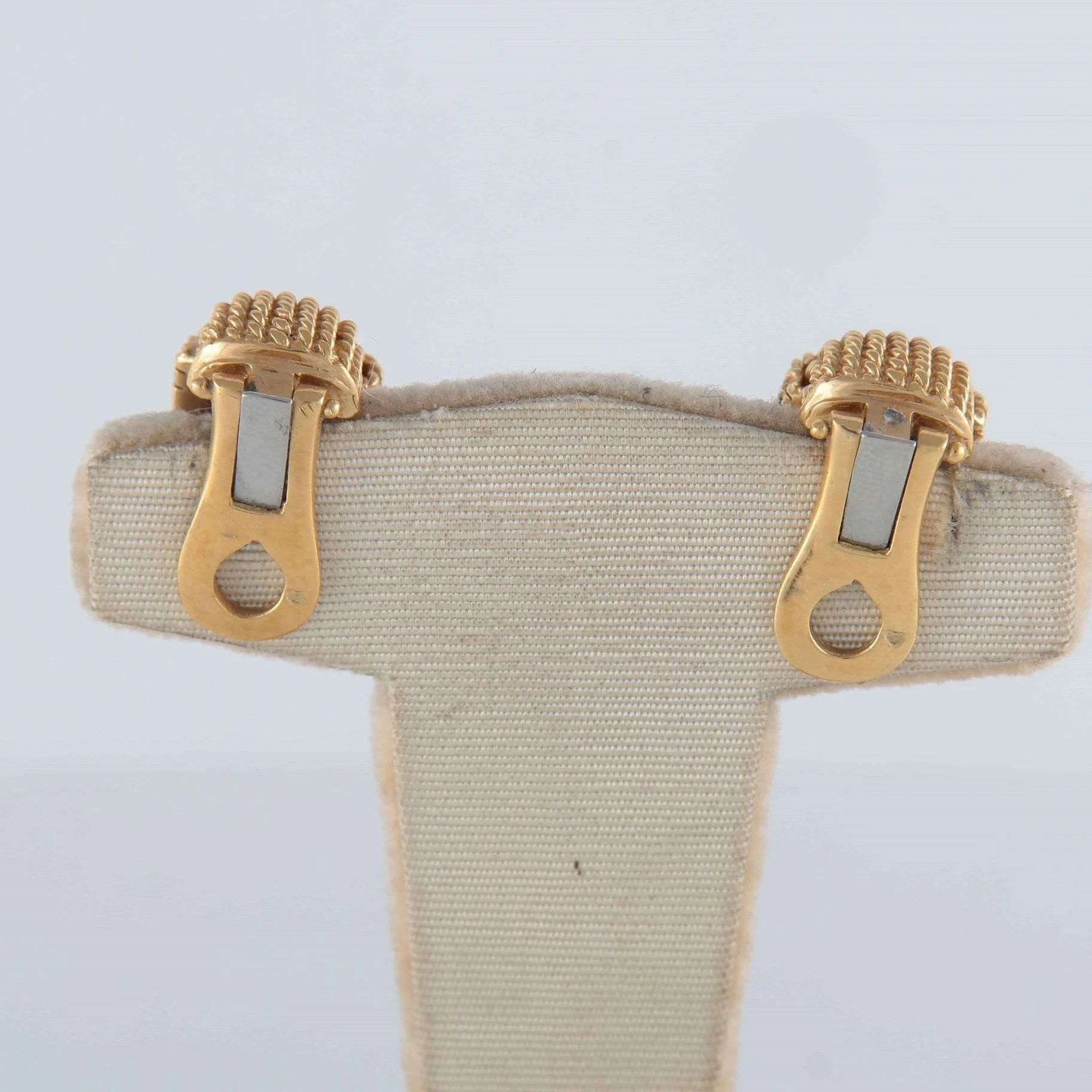 Yellow gold earrings, diamonds - Image 6