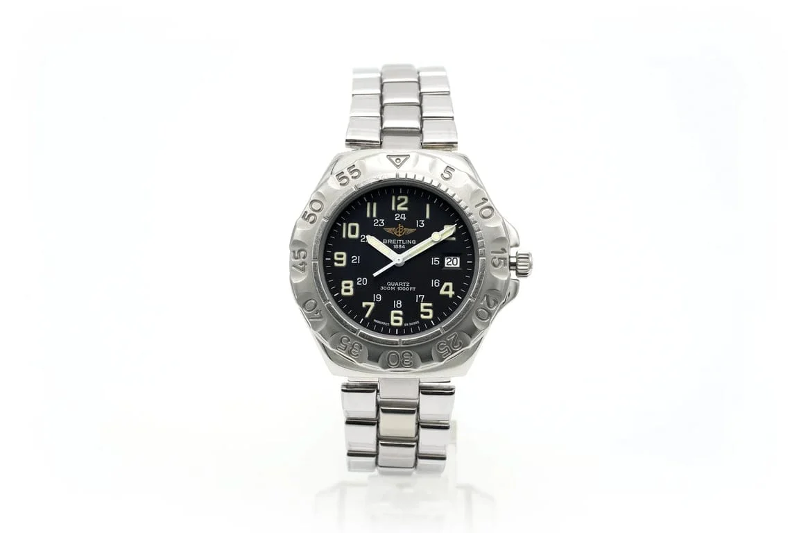Breitling - Colt quartz watch in steel, mineral glass  - Image 3