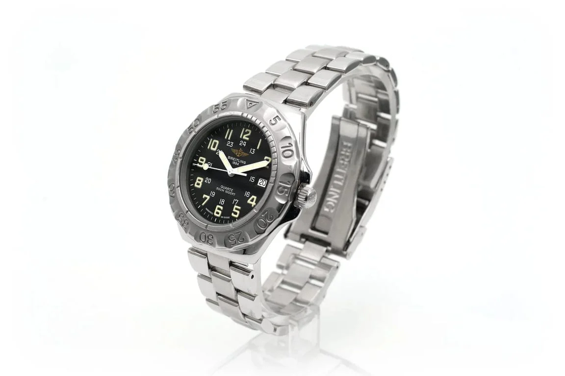 Breitling - Colt quartz watch in steel, mineral glass  - Image 5