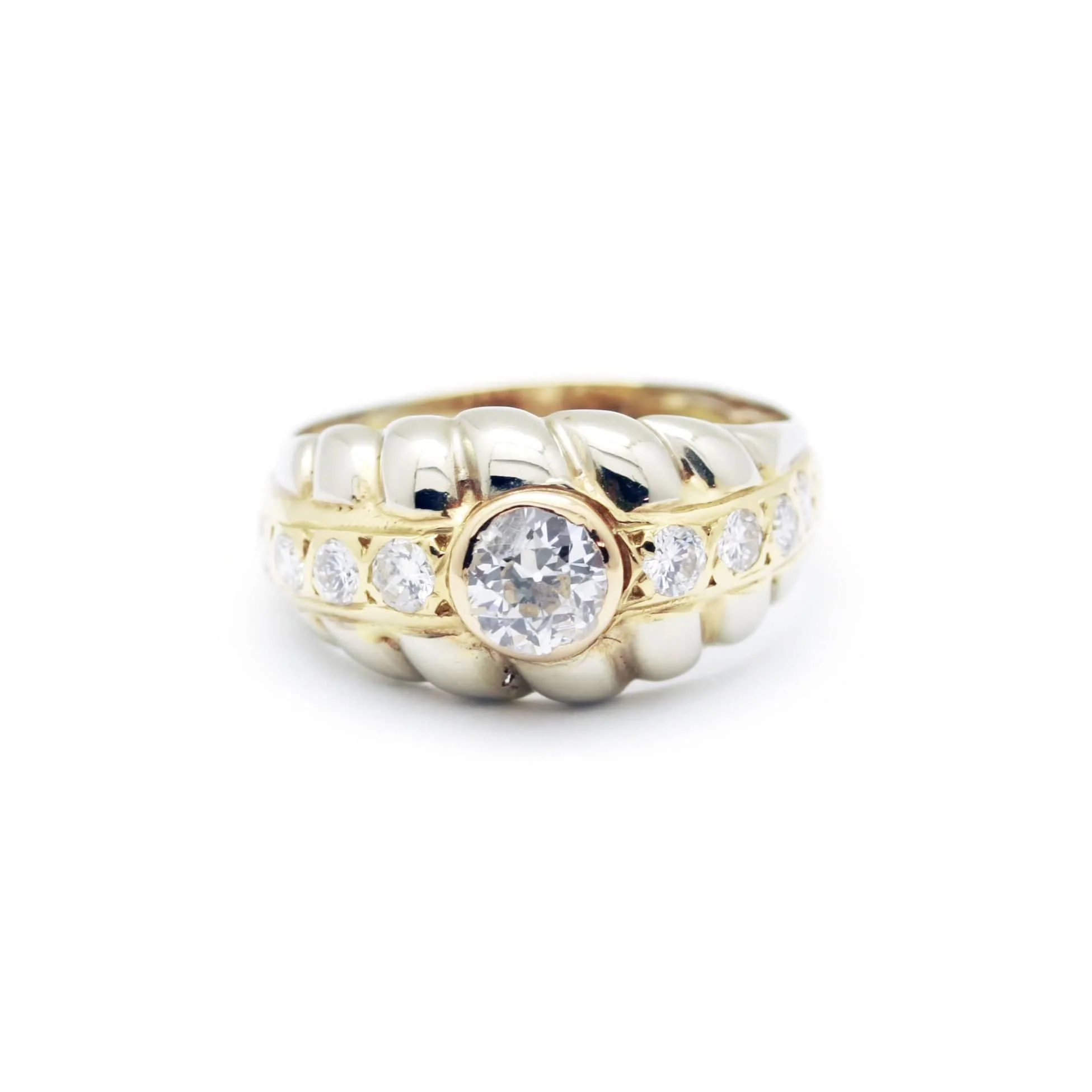Yellow gold diamond ring