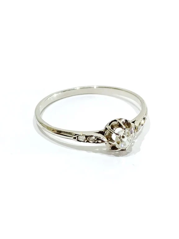 Solitaire in platinum and diamonds - Image 7