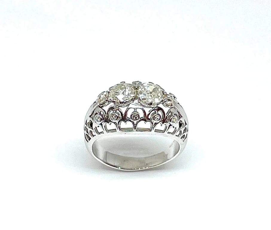 Old openwork ring in white gold and diamonds
