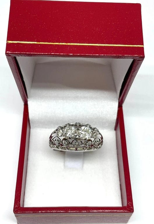 Old openwork ring in white gold and diamonds - Image 7
