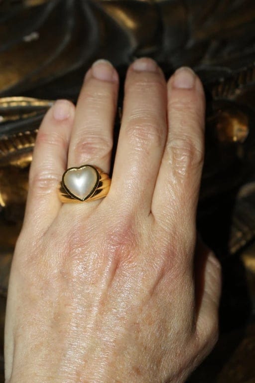 Mabé Pearl Heart Ring in Yellow Gold  - Image 3