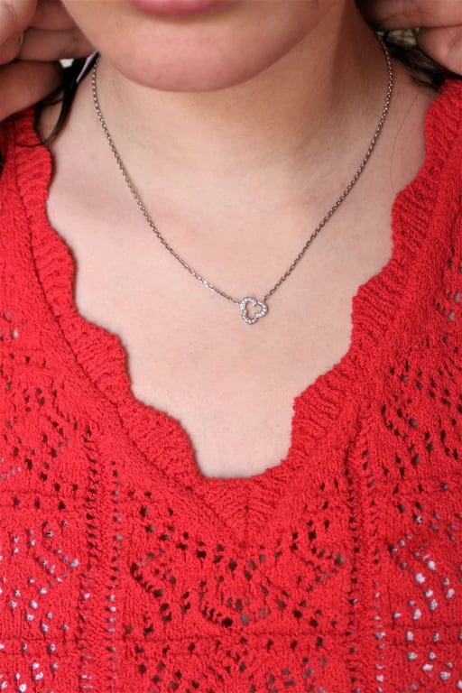 CHANEL mini camellia necklace - Image 3
