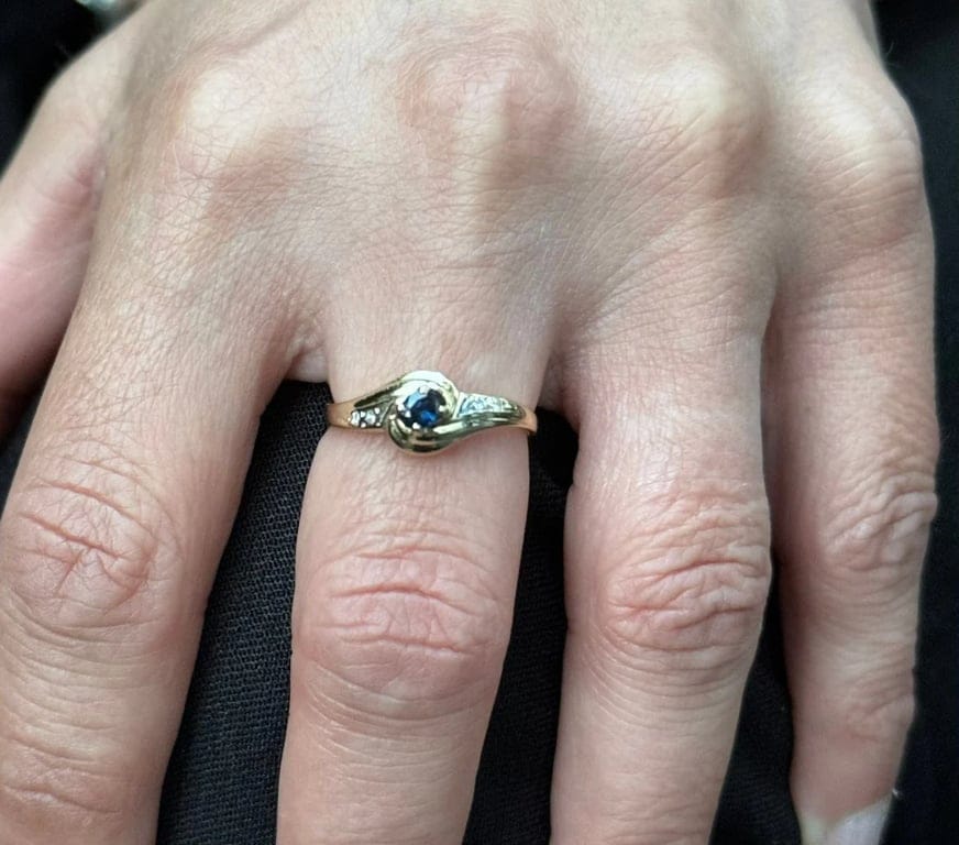 Yellow gold sapphire diamond ring - Image 2